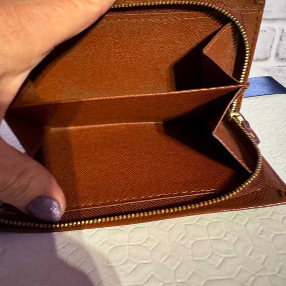 Louis Vuitton Monogram Porte Monnaie Billets Tresor - Picture 7 of 10